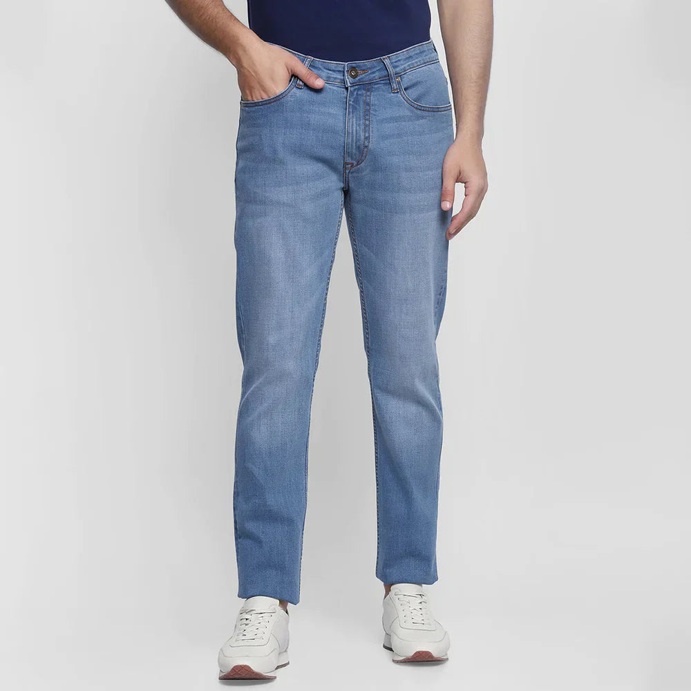 Denim to Khaki: The Style Evolution of Jeans and Chinos in Modern Fashion