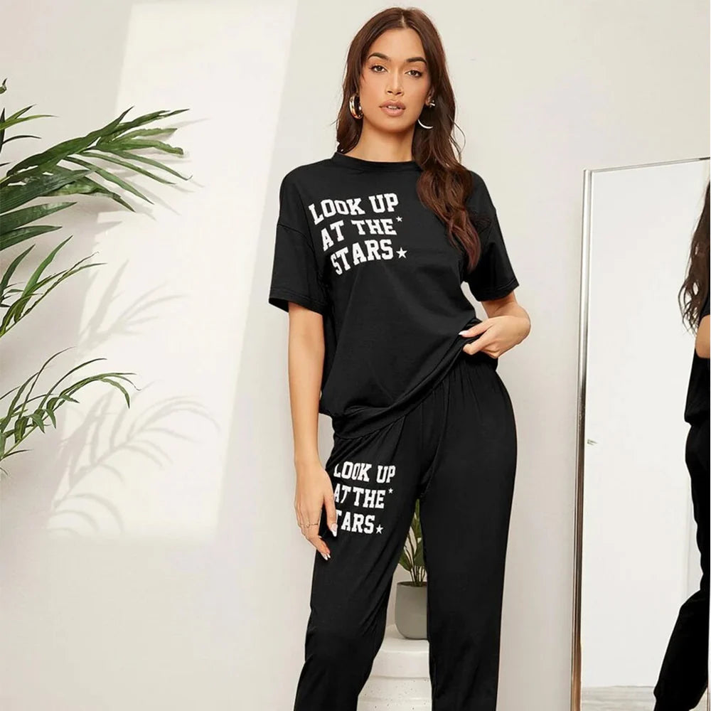 Trendy Tees at Your Fingertips: The Ultimate Online Shopping Experience in the UAE