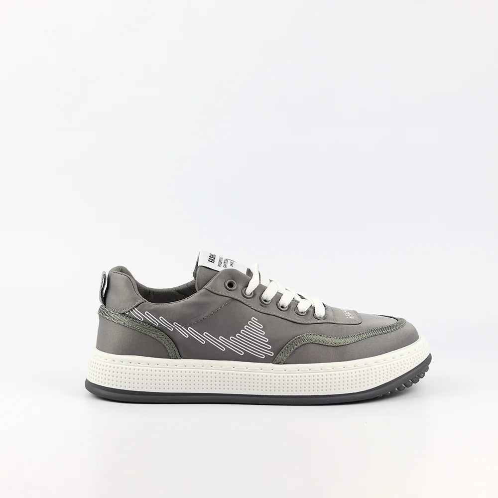 What Are the Key Features to Look for in High-Quality Lace-Up Sneakers for Men?