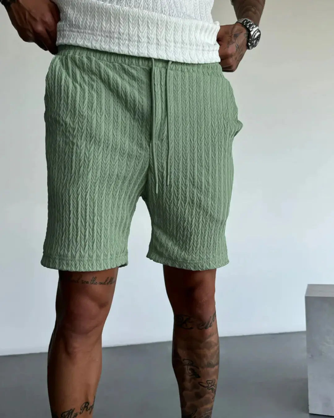 LOOSE FIT STRUCTURED SHORTS - PISTACHIO