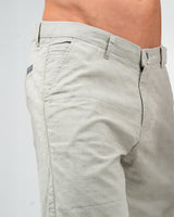 MEN’S LIGHT GREY LINEN SHORTS