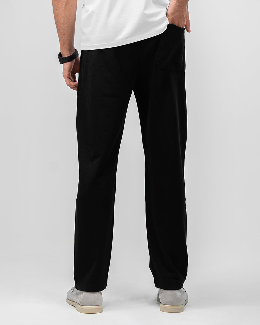 MEN’S BLACK STRAIGHT PANTS