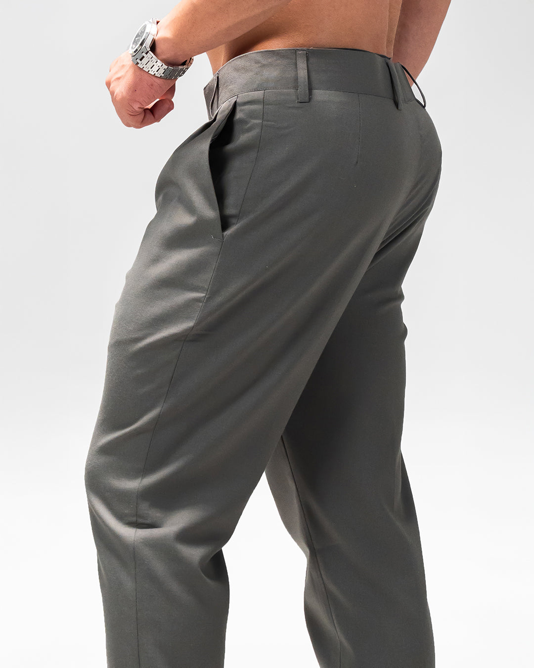 MEN’S SLIM-FIT GREY PLEATED TROUSERS