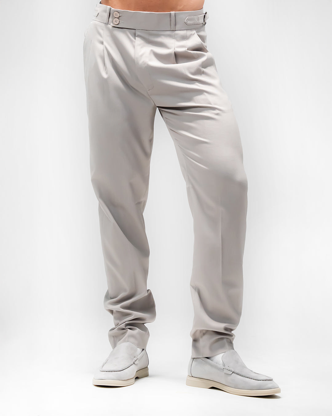 MEN’S LIGHT GREY SLIM-FIT PLEATED TROUSERS