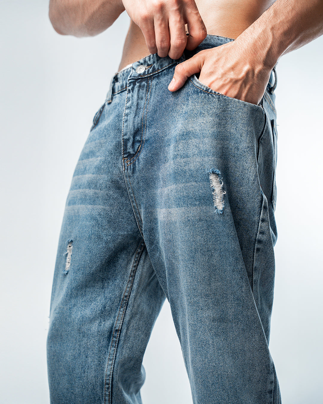 Men’s Relaxed Blue Distressed Jeans