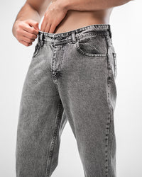MEN’S GREY STRAIGHT-LEG JEANS