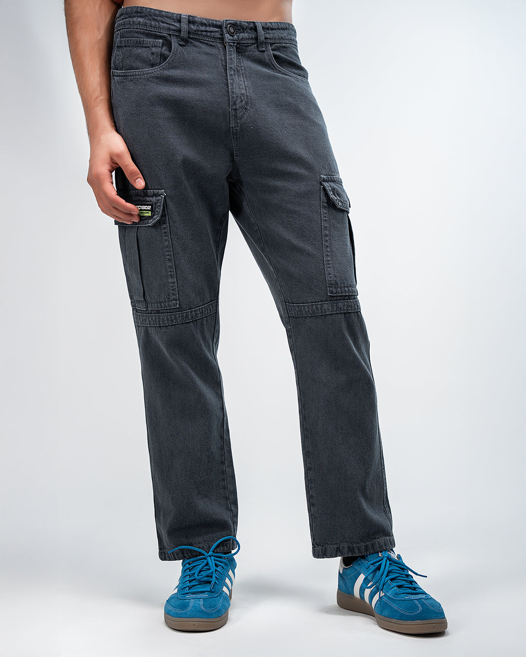 MEN’S BLACK CARGO JEANS