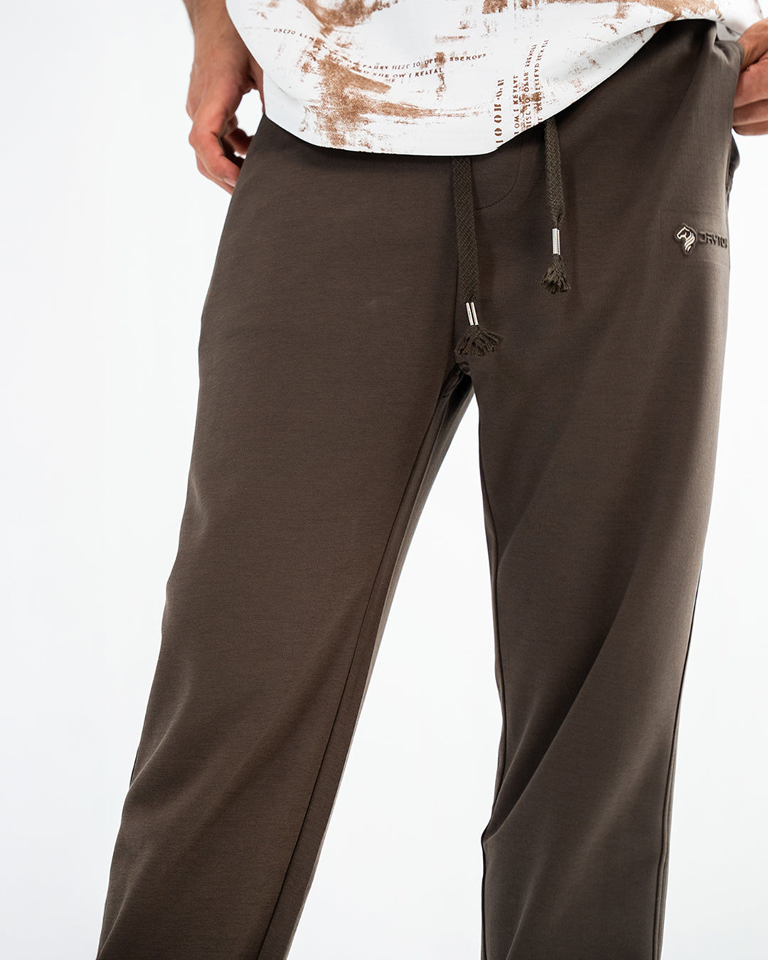 MEN’S BROWN JOGGER PANTS WITH DRAWSTRING WAIST