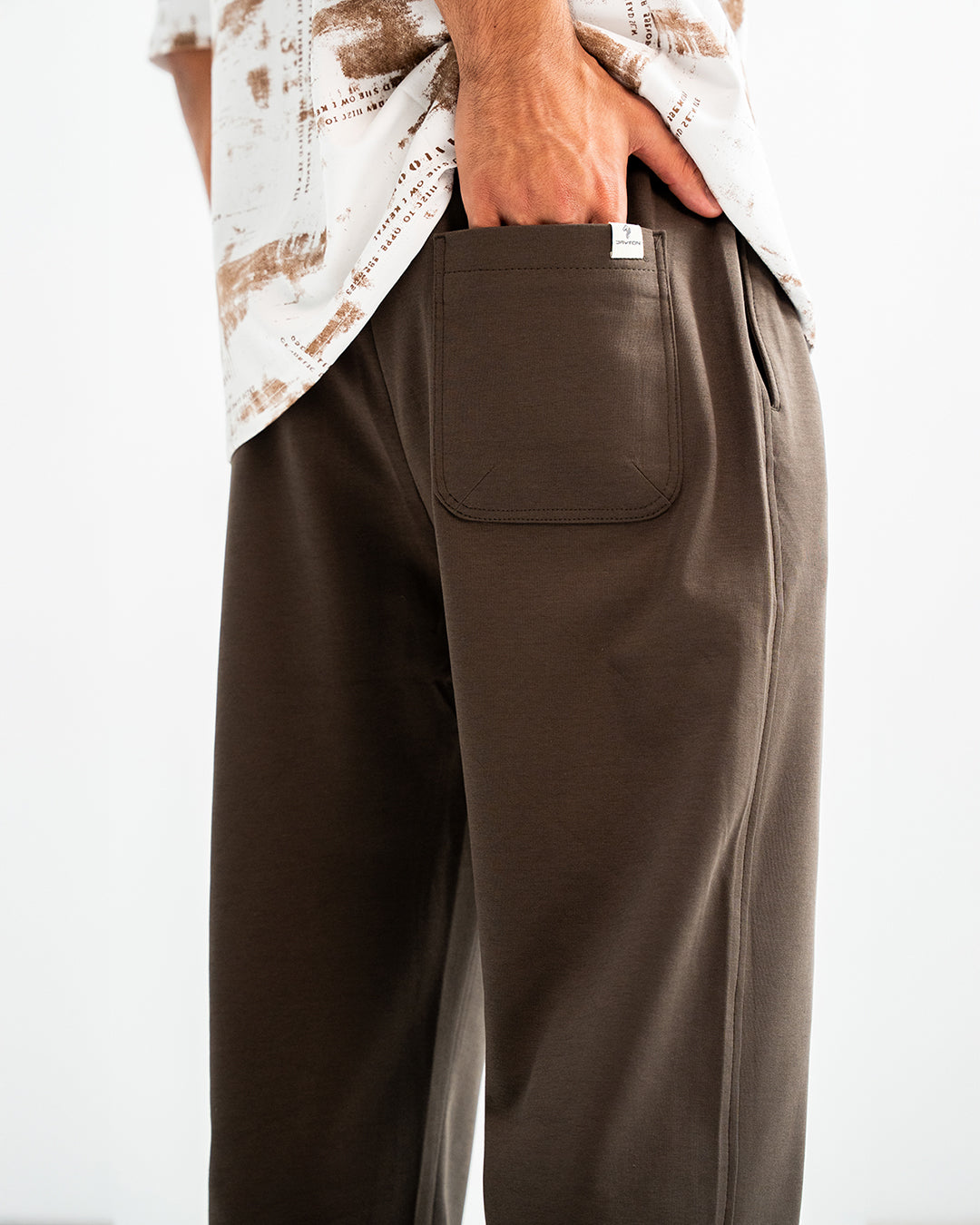 MEN’S BROWN JOGGER PANTS WITH DRAWSTRING WAIST