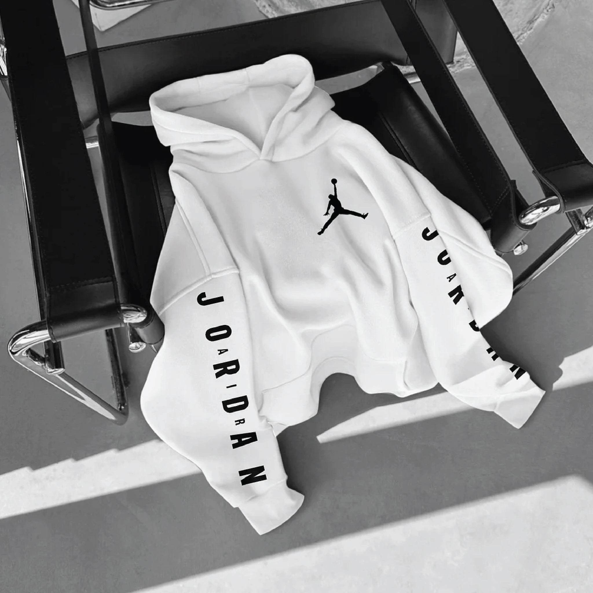 BASKETBALL HOODIE - WHITE & BLACK