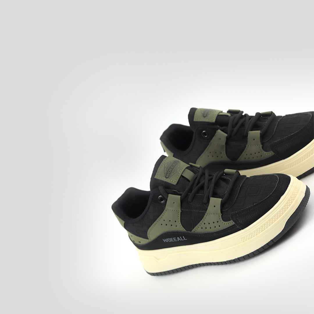 Green & Black panelled low-top sneakers For Men
