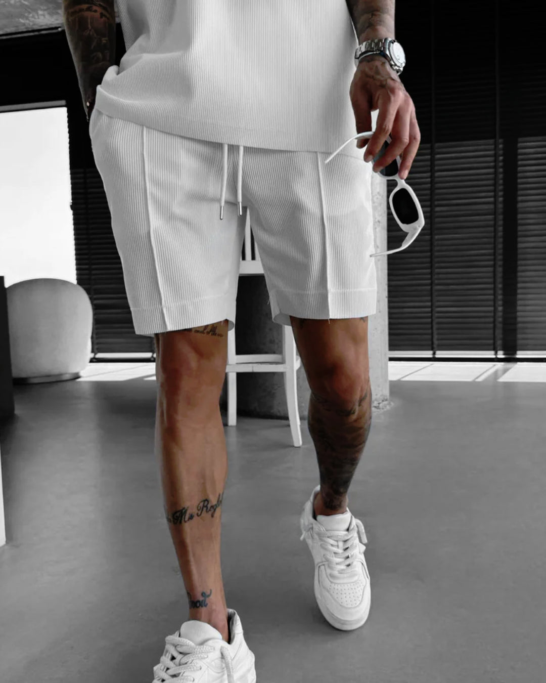 LOOSE FIT TEXTURED SEAM SHORTS - WHITE