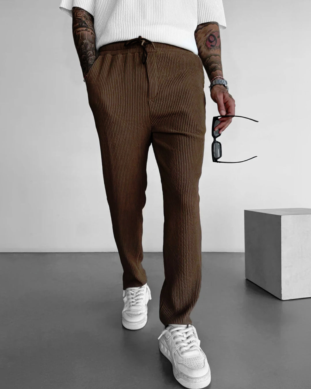 LOOSE FIT RIBBED TROUSER - BROWN