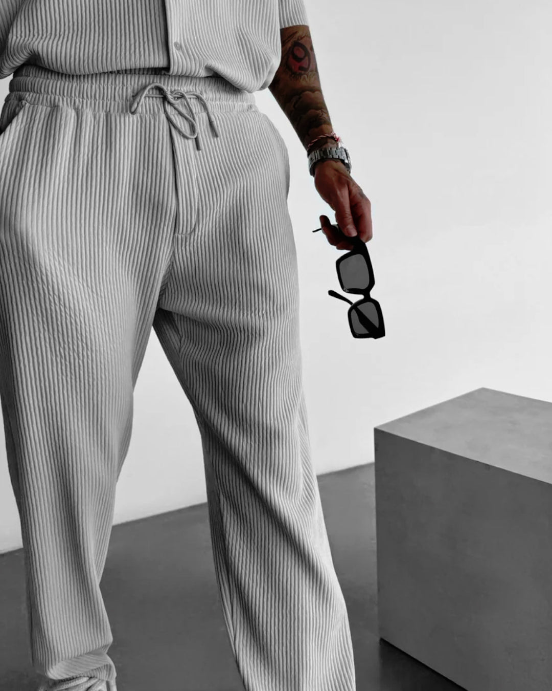 LOOSE FIT RIBBED TROUSER - LIGHT GRAY